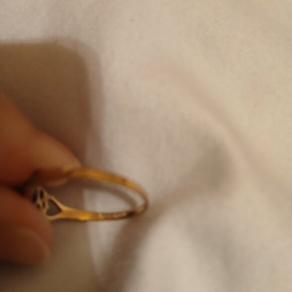 Dainty Opal Flower Size 7, 1.30g 10K Gold Ring - Picture 10 of 10